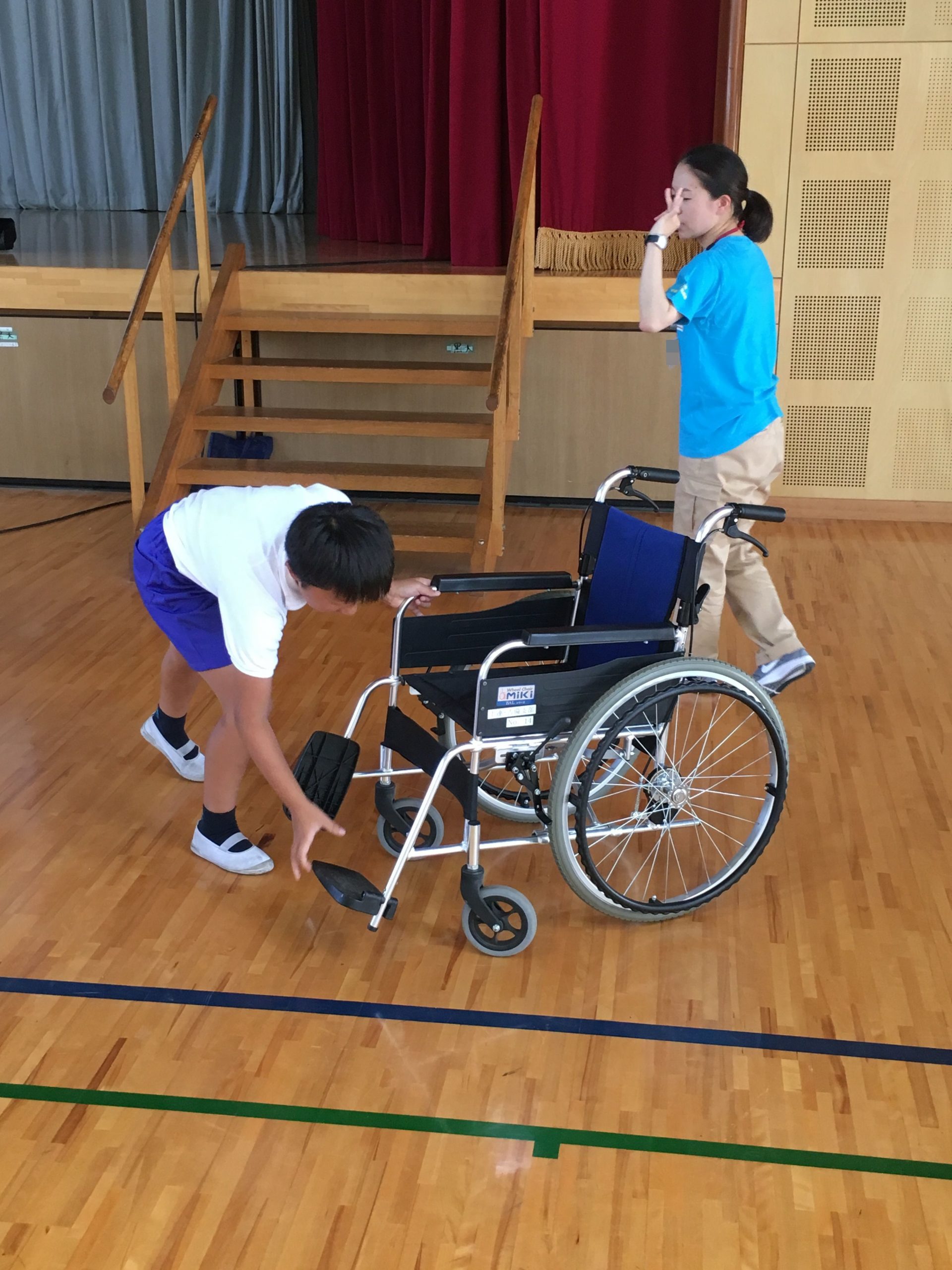 箕島小学校４年生に、車いす体験を実施しました!!
