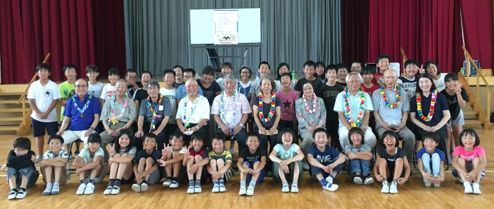 箕島小学校５年生と高齢者との ふれ合い交流会 を開催しました 社会福祉法人 有田市社会福祉協議会