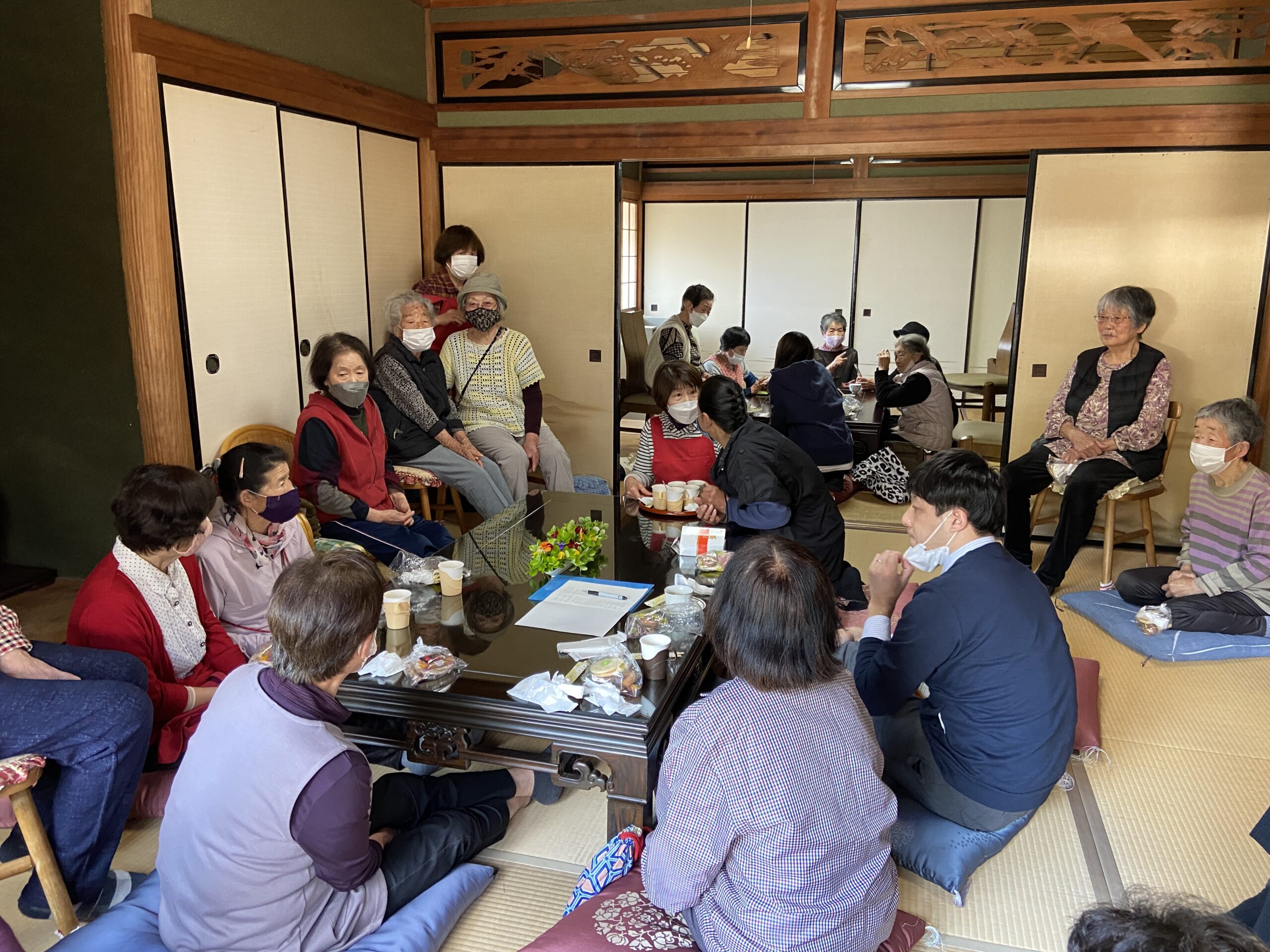 「はまカフェ」でワイワイ