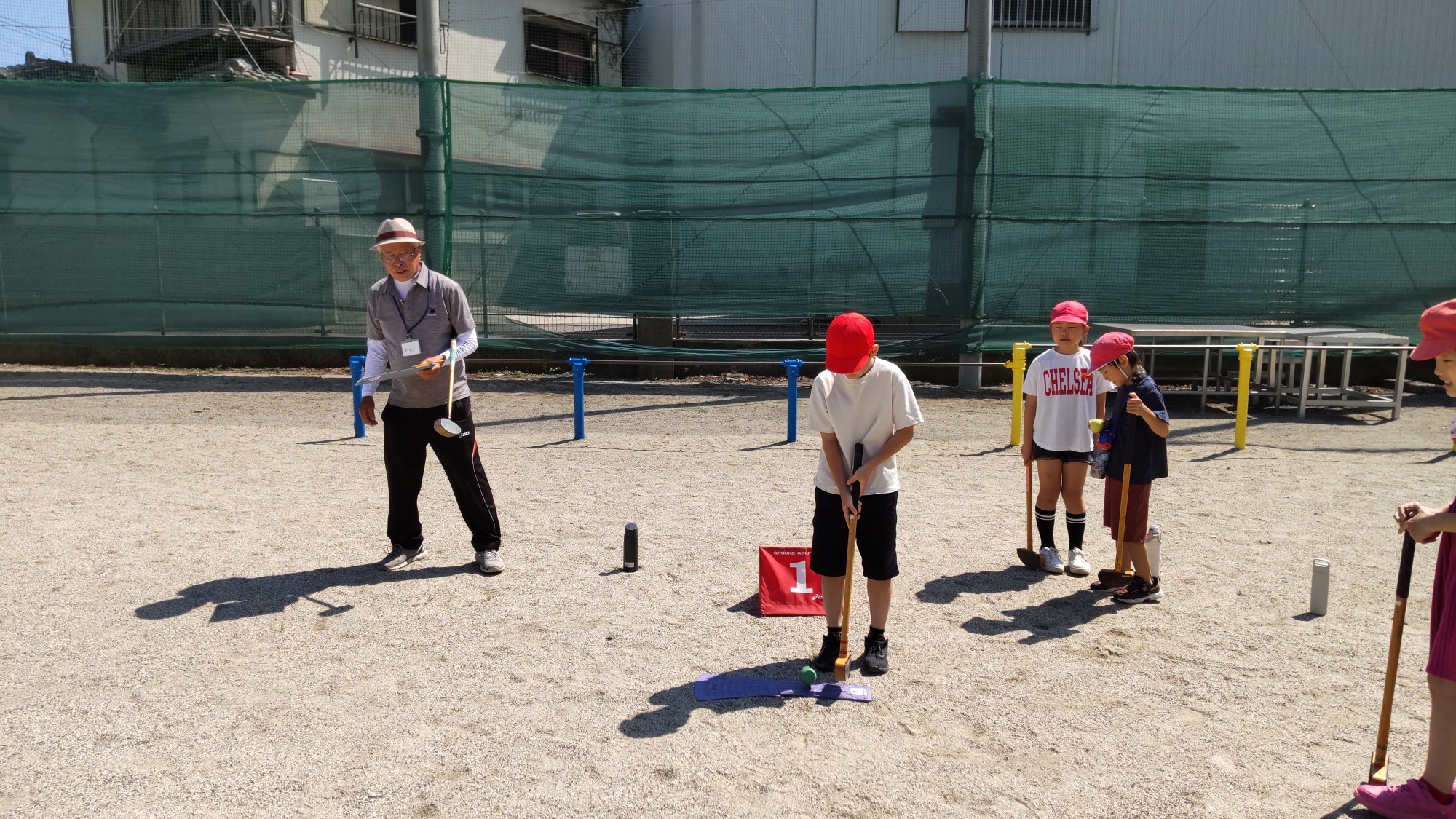 田鶴小学校区 小学生と老人クラブのグラウンドゴルフ交流会〜第4次有田市地域福祉活動計画がスタート〜